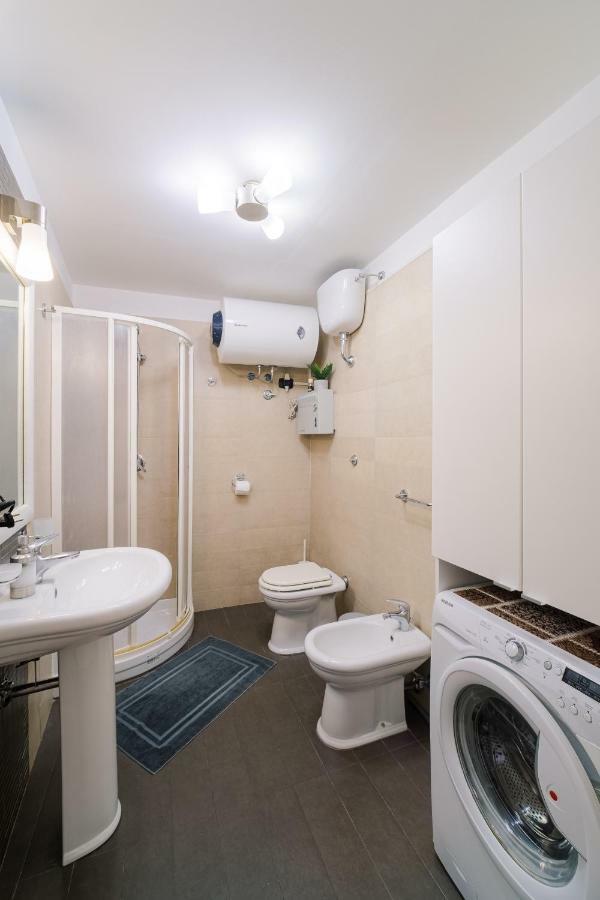 Modern House Apartman Nápoly Kültér fotó
